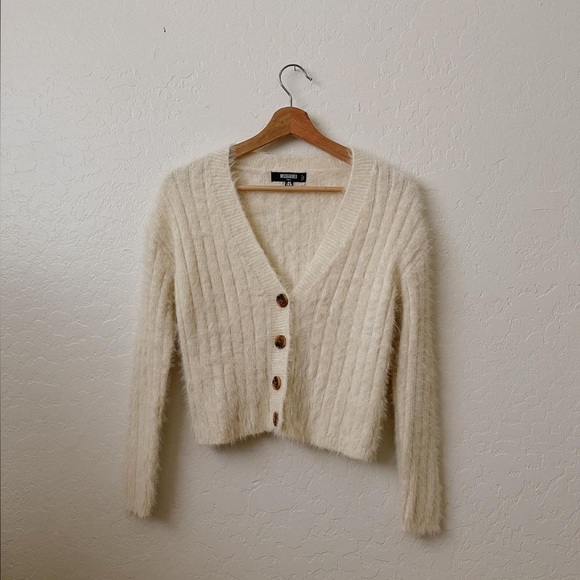 Misguided Fuzzy White Sweater - Picture 4 of 10